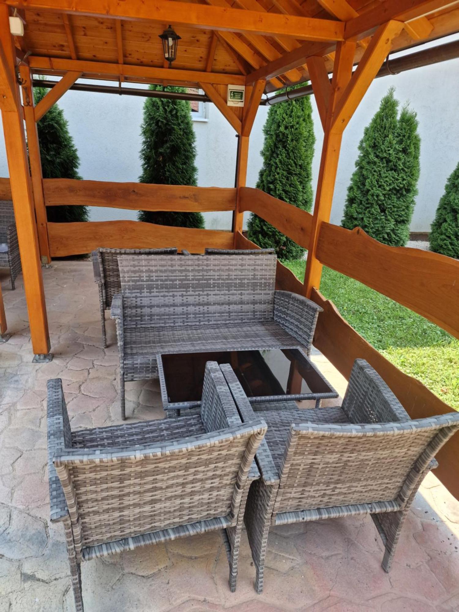 Holiday Apartmanhaz Gyula Zewnętrze zdjęcie