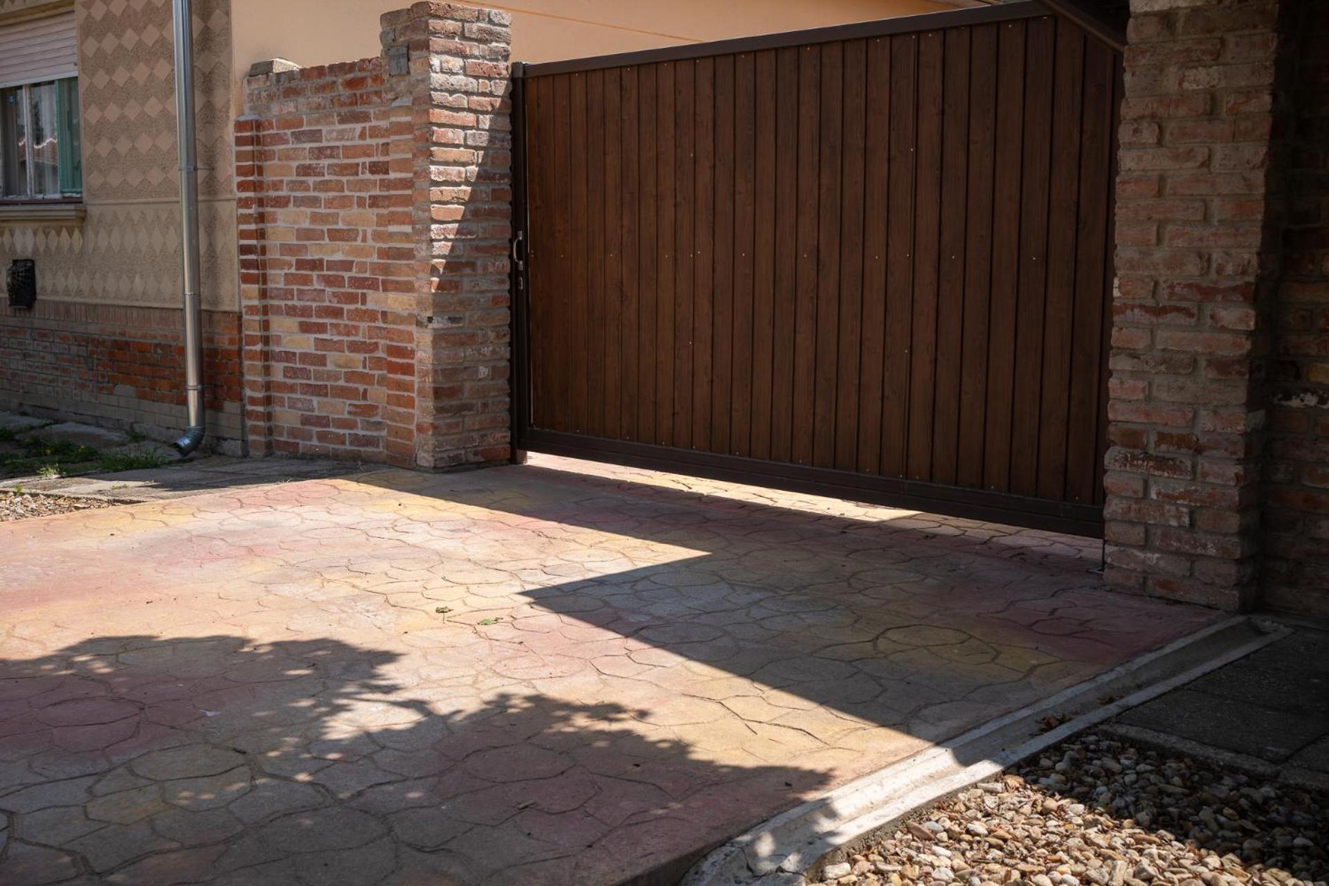 Holiday Apartmanhaz Gyula Zewnętrze zdjęcie