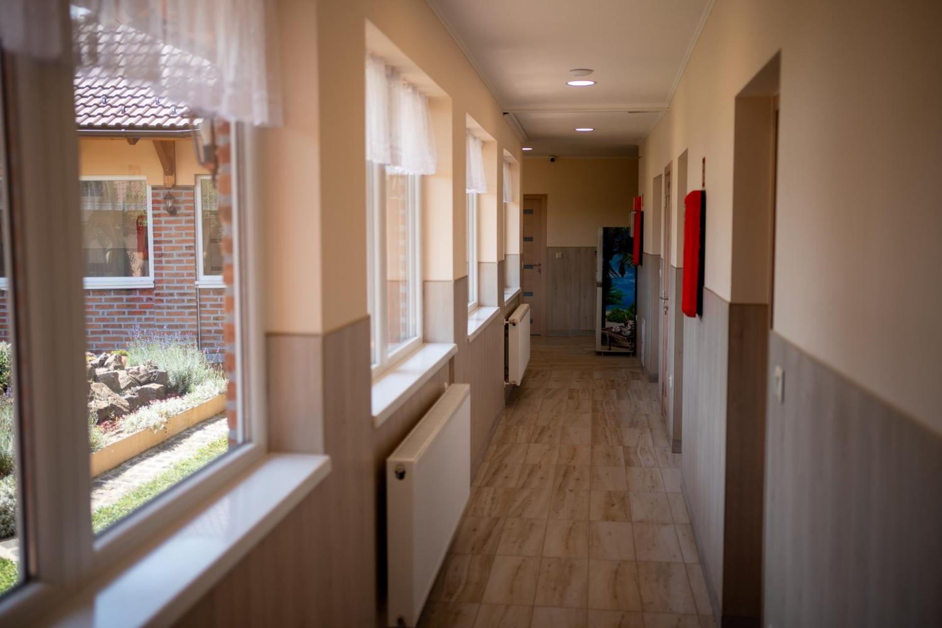 Holiday Apartmanhaz Gyula Zewnętrze zdjęcie