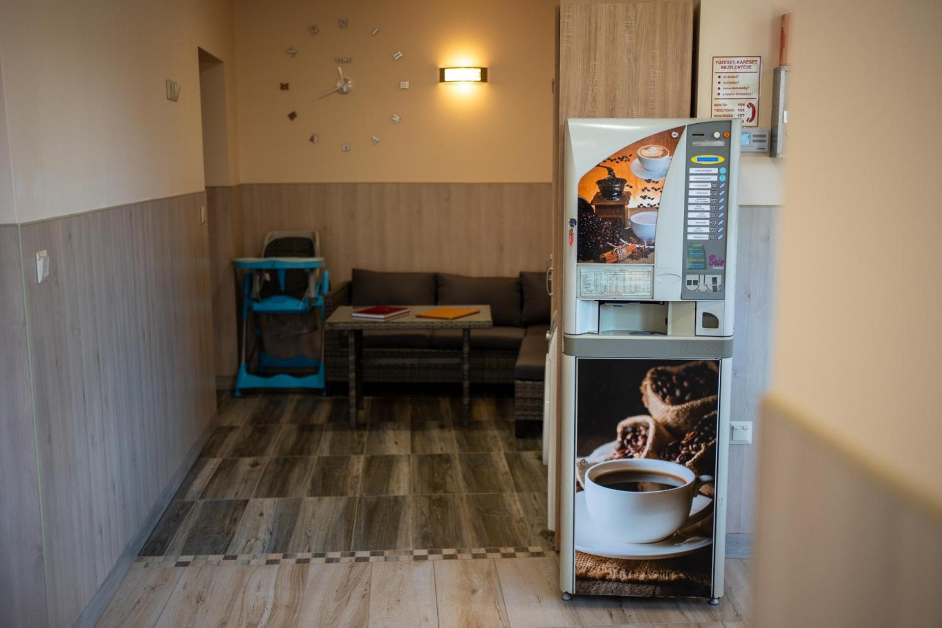 Holiday Apartmanhaz Gyula Zewnętrze zdjęcie