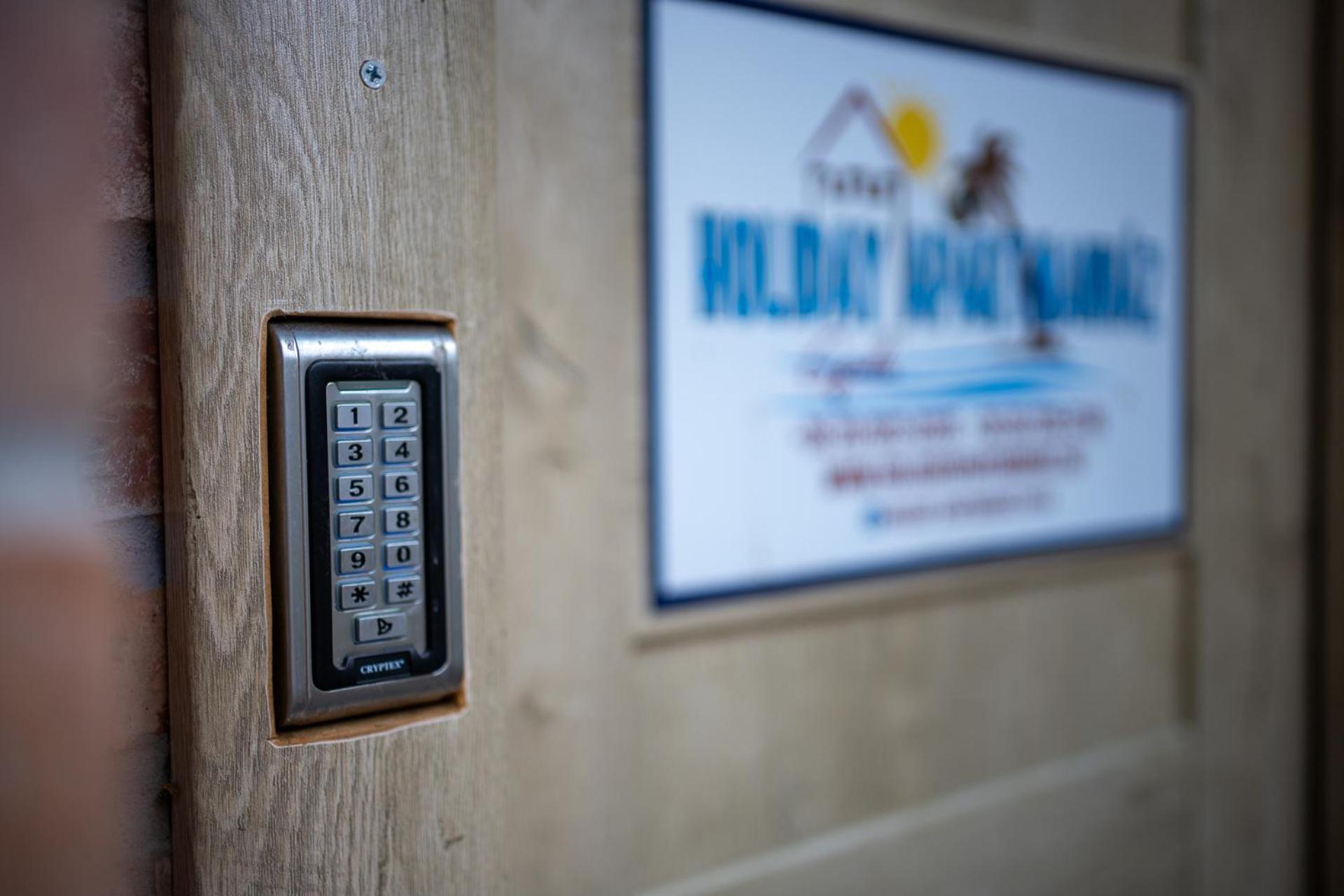 Holiday Apartmanhaz Gyula Zewnętrze zdjęcie