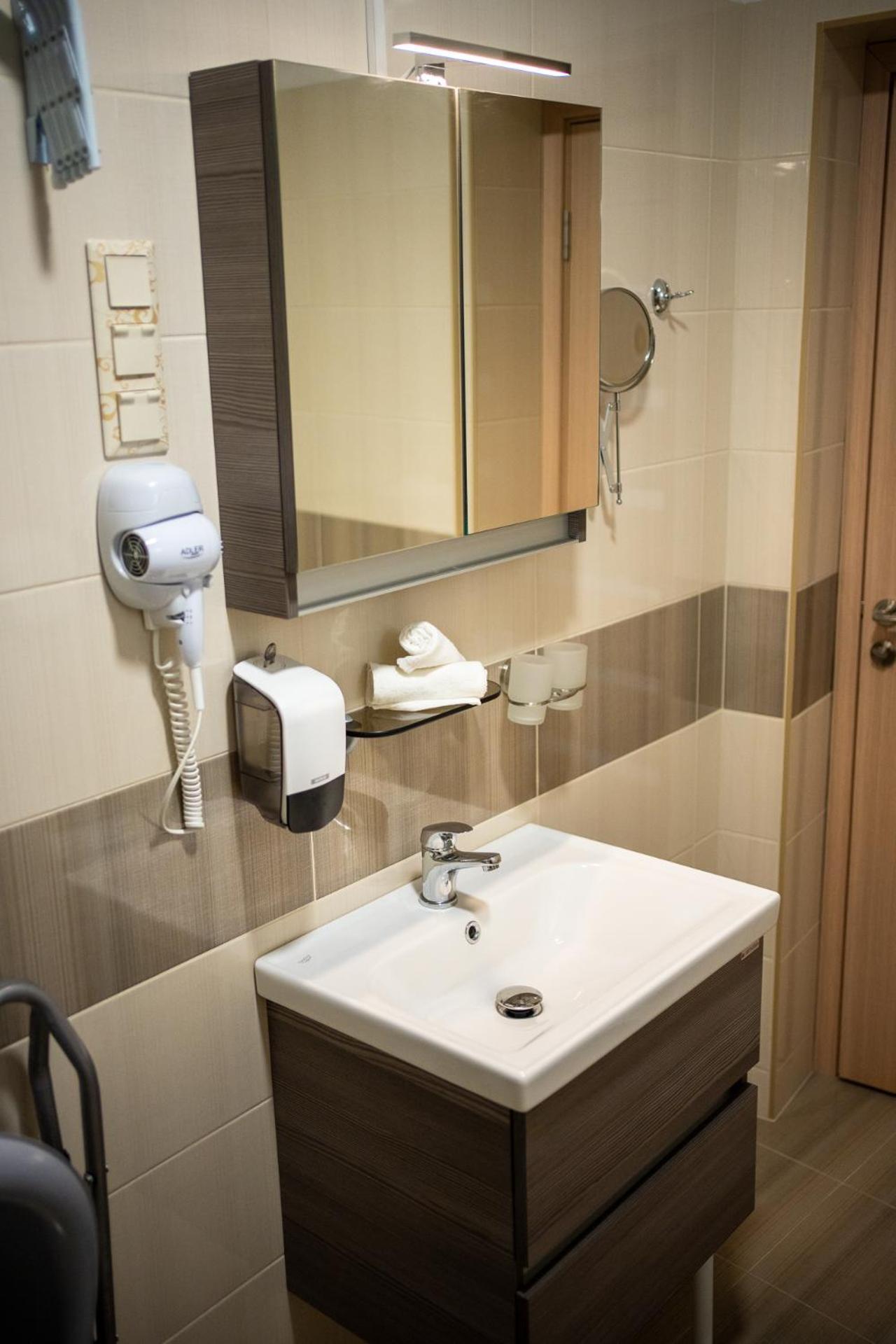 Holiday Apartmanhaz Gyula Zewnętrze zdjęcie