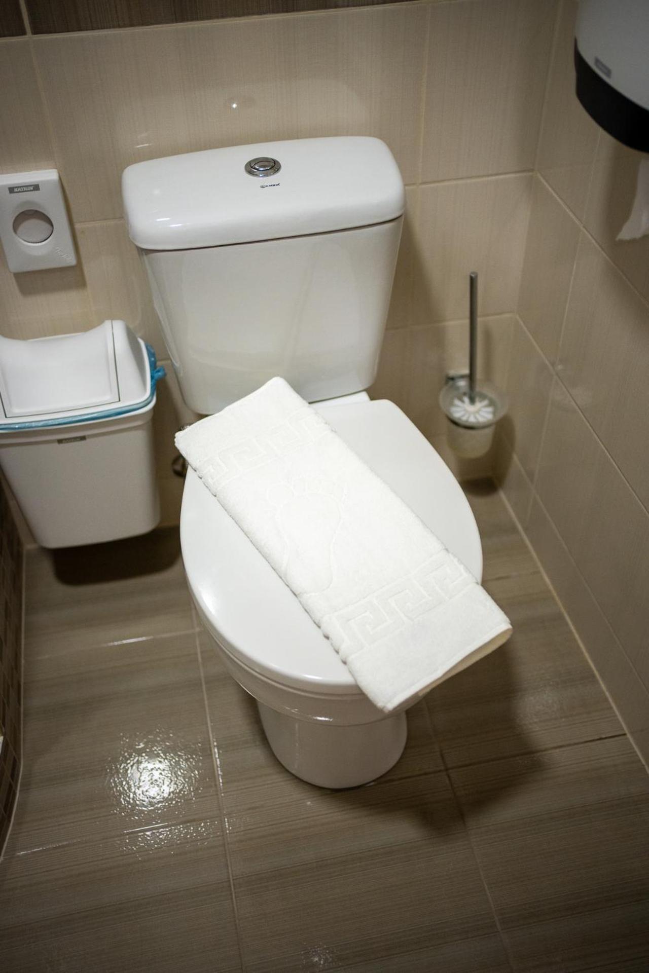 Holiday Apartmanhaz Gyula Zewnętrze zdjęcie