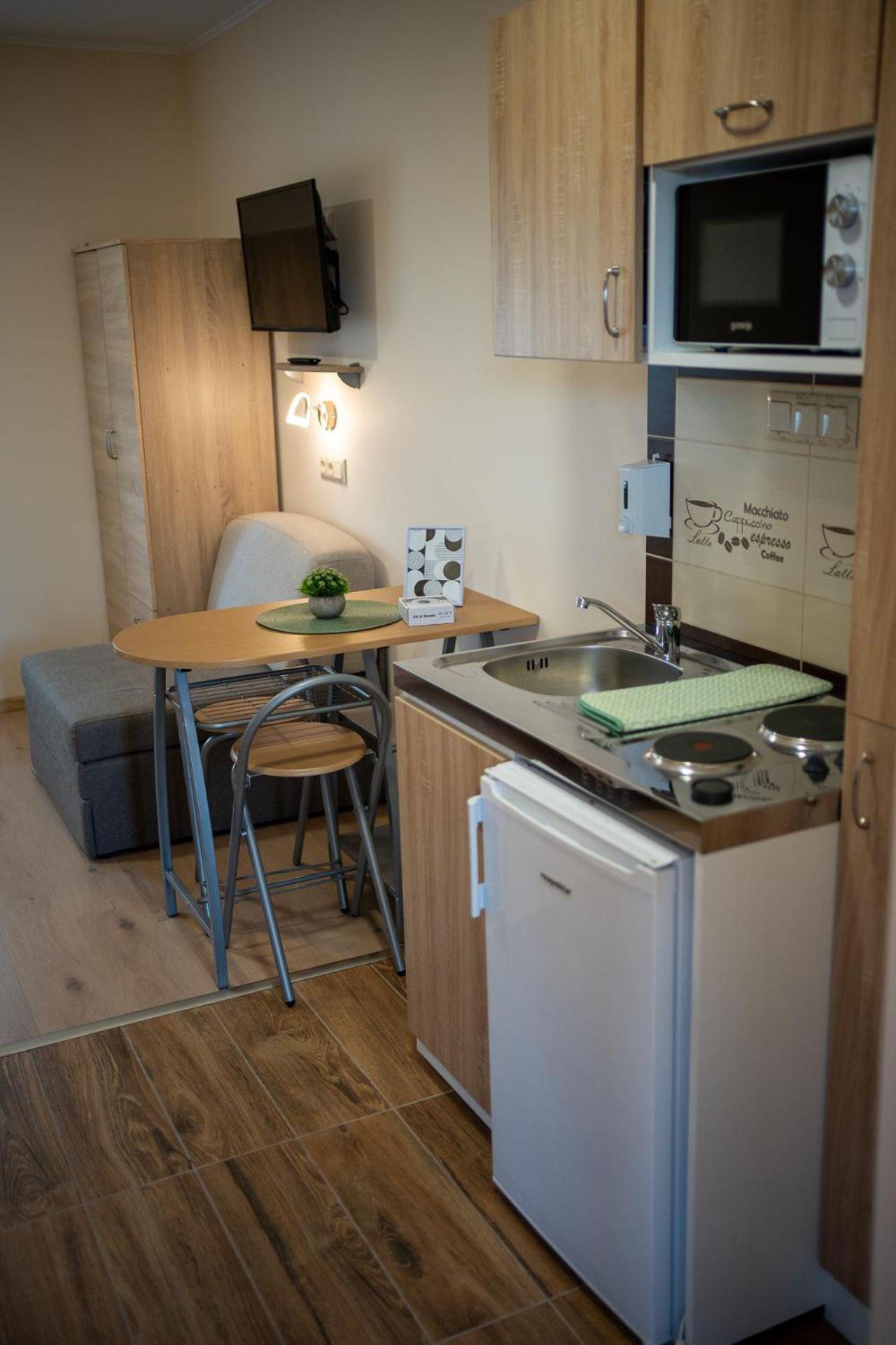 Holiday Apartmanhaz Gyula Zewnętrze zdjęcie