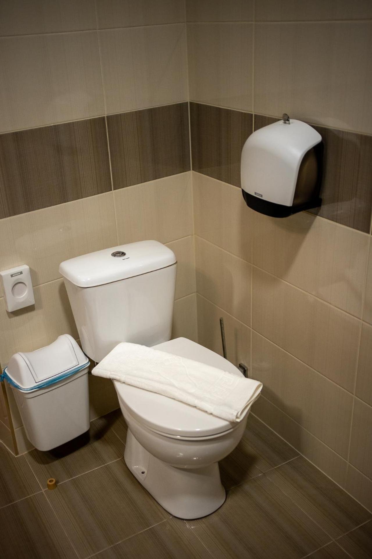 Holiday Apartmanhaz Gyula Zewnętrze zdjęcie